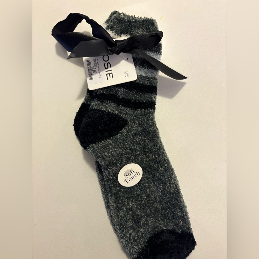Soft-Touch Gray & Black Fuzzy Socks